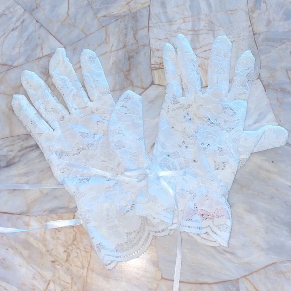 VICTORIA'S SECRET Sequined‎ White Lace Gloves